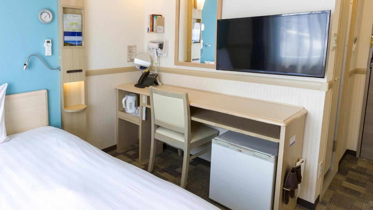 Toyoko Inn Tokyo Akabane-Eki Higashi-Guchi Buitenkant foto